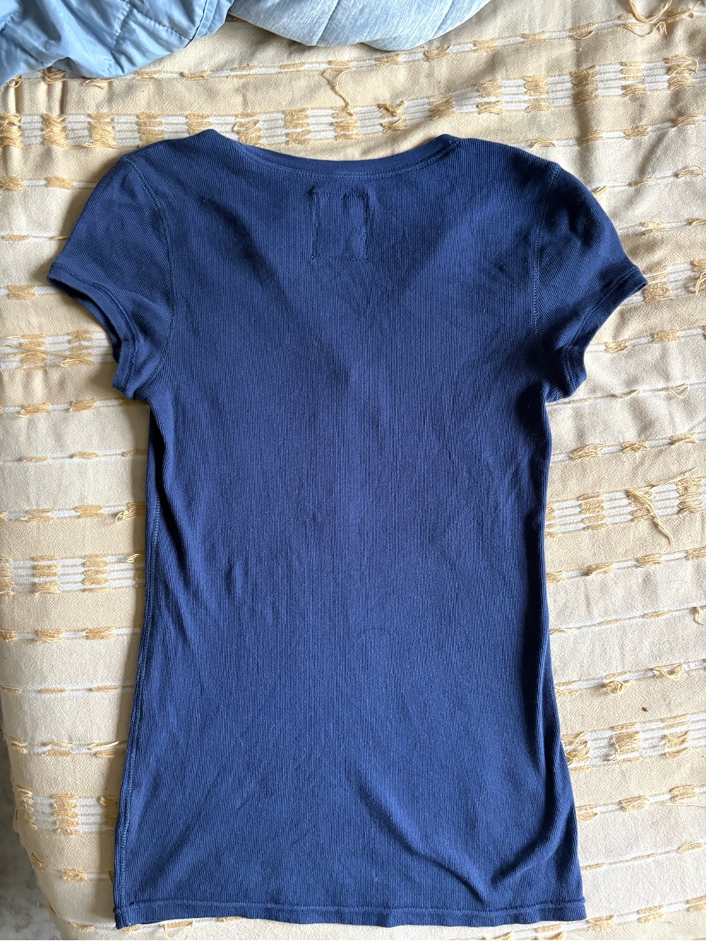 Y2K American Eagle Outfitters Navy Short-Sleeve Henley Tee - Picture 2 of 4